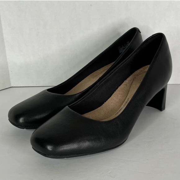Clarks Kendall Iris Women’s Black Leather Pumps – Size 8M – Runs Big - Picture 1 of 14